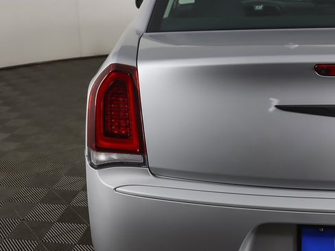 Used 2023 Chrysler 300 Touring w/ Sport Appearance Package image 12