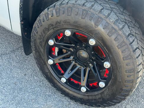 Used 2019 Toyota Tundra SR5 w/ TRD Off Road Package image 12