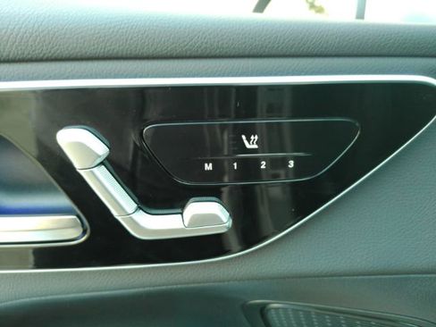 Used 2025 Mercedes-Benz GLC 300 image 15