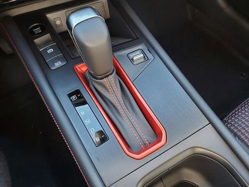 Certified 2025 Nissan Kicks SR image 22