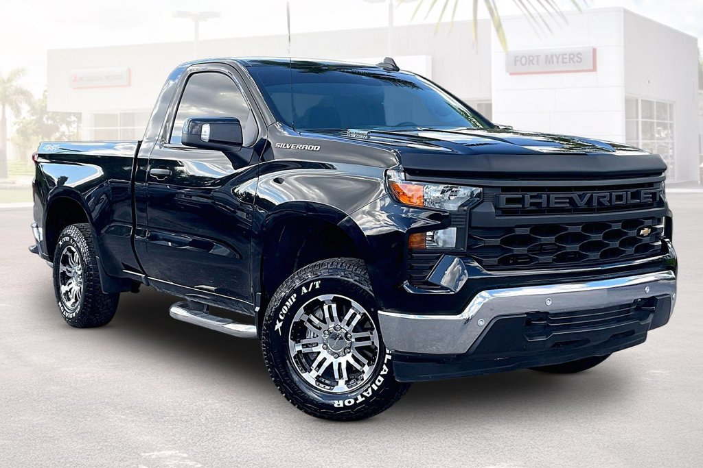 Used 2025 Chevrolet Silverado 1500 W/T w/ WT Safety Package AWD/4WD image 1