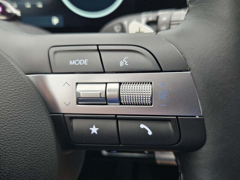 New 2026 Hyundai Tucson Limited FWD image 12