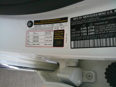 Used 2016 Mercedes-Benz C 300 4MATIC Sedan image 34