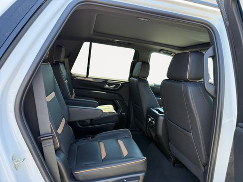 Used 2023 GMC Yukon AT4 w/ AT4 Premium Plus Package AWD/4WD image 18