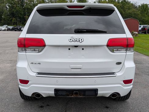 Used 2019 Jeep Grand Cherokee Overland AWD/4WD image 9
