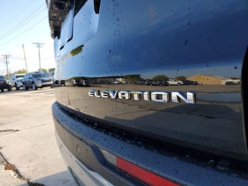 New 2026 GMC Acadia Elevation image 9