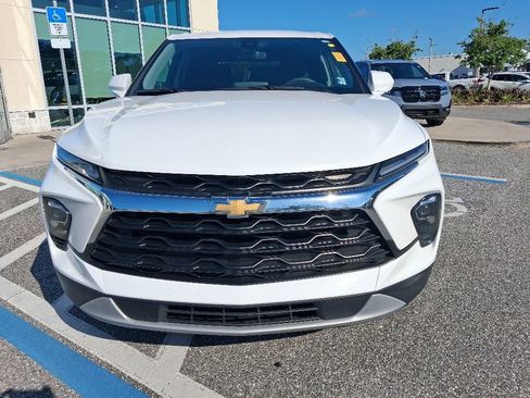 Used 2024 Chevrolet Blazer LT FWD image 2