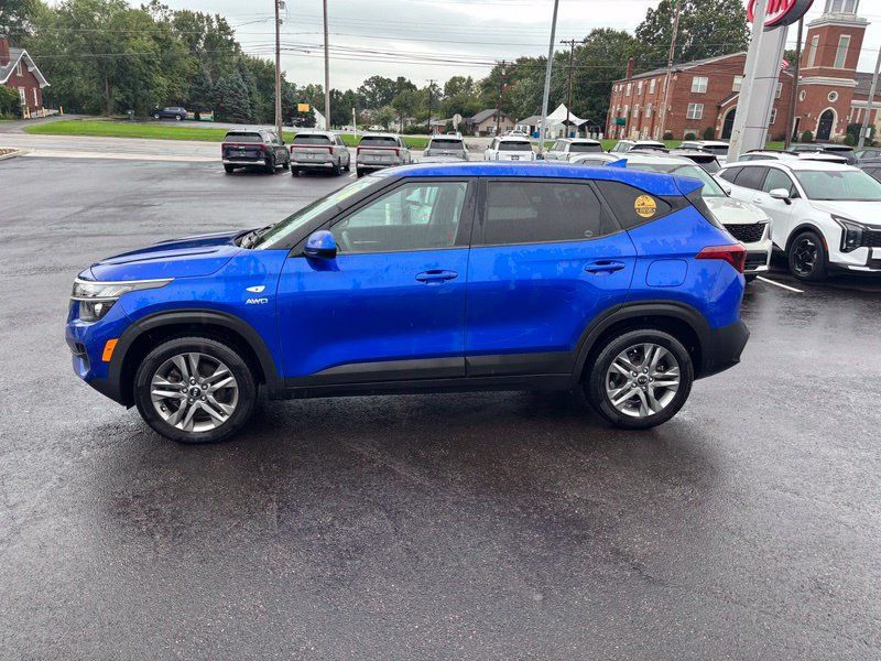 Used 2021 Kia Seltos LX AWD/4WD image 5