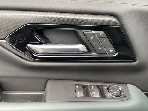 New 2026 GMC Yukon XL AT4 AWD/4WD image 24
