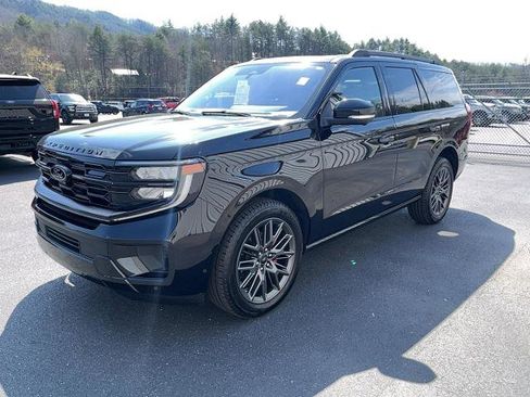 Certified 2025 Ford Expedition Platinum w/ Stealth Performance Package image 2