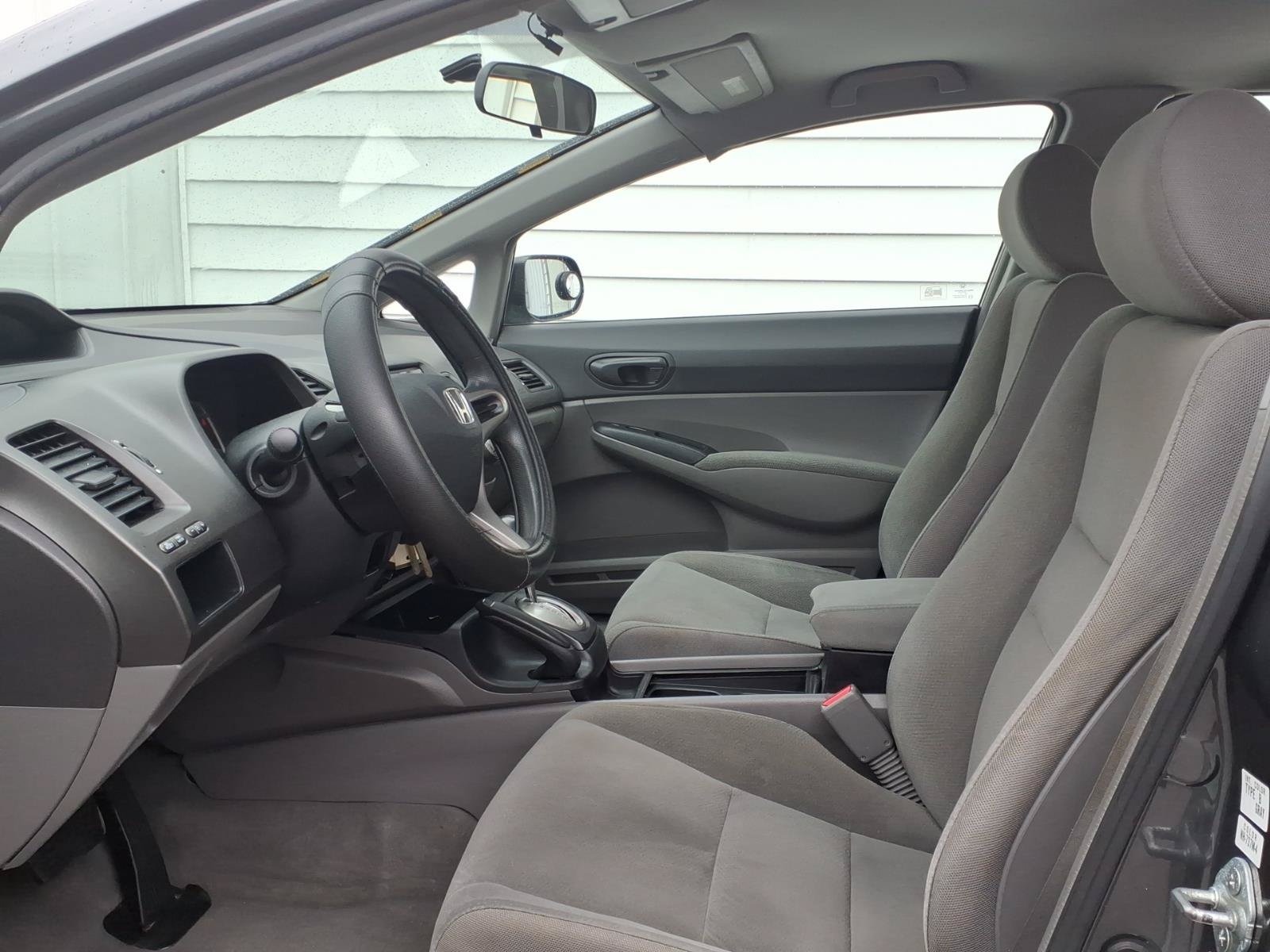 Used 2010 Honda Civic DX-VP image 8