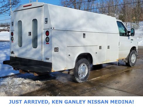 Used 2012 Ford E-350 and Econoline 350 Super Duty w/ PWR Locks & Windows Group image 3