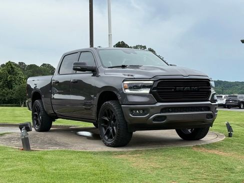Used 2023 RAM 1500 Laramie AWD/4WD image 1