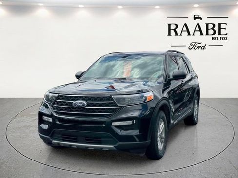 Used 2023 Ford Explorer XLT w/ Equipment Group 202A AWD/4WD image 14