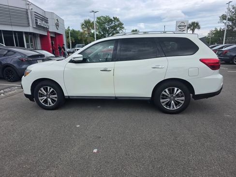 Used 2019 Nissan Pathfinder SV FWD image 25