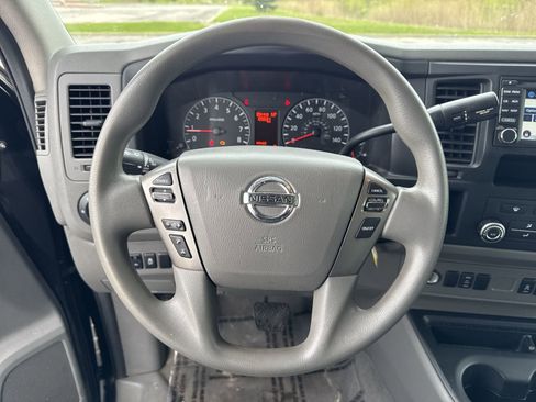 Used 2016 Nissan NV 3500 SV w/ SV Technology Package RWD image 17