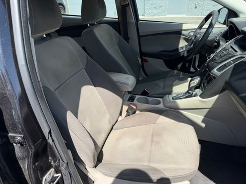 Used 2012 Ford Focus SE FWD image 30