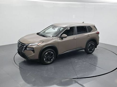 Used 2025 Nissan Rogue SV FWD image 42
