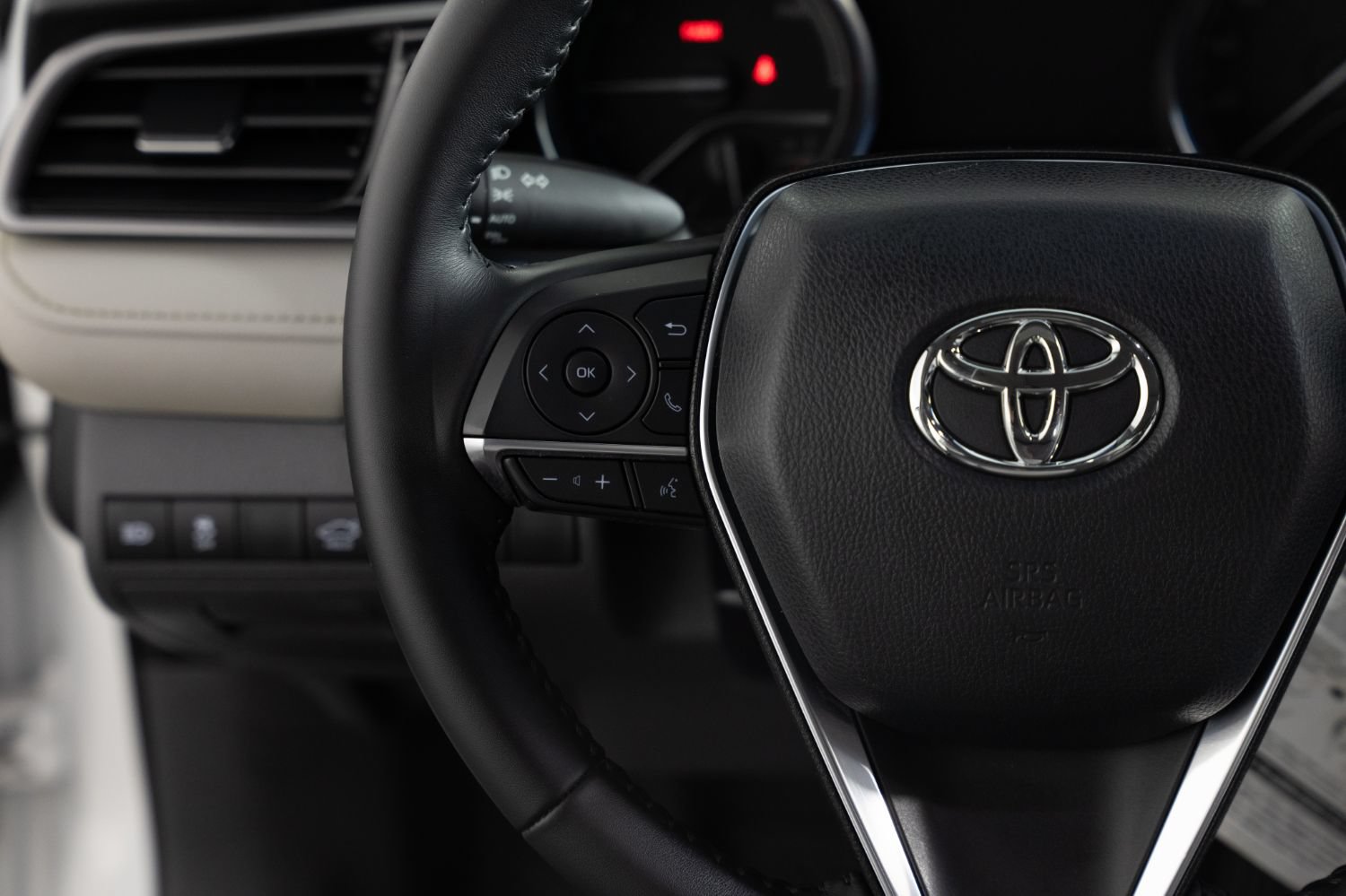 Used 2019 Toyota Camry XLE FWD image 30