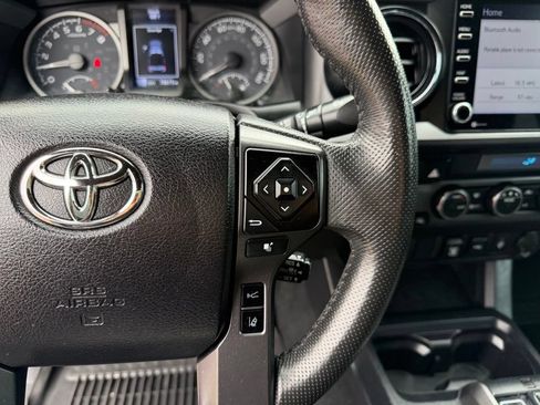 Used 2021 Toyota Tacoma TRD Off-Road AWD/4WD image 18