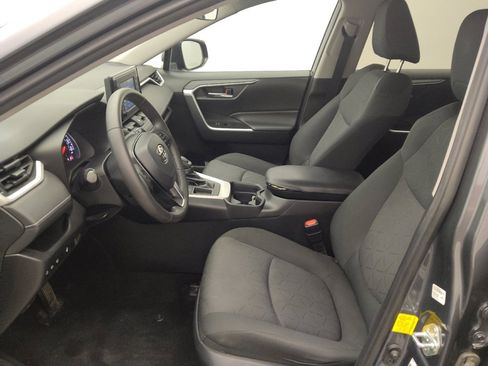 Used 2020 Toyota RAV4 XLE w/ XLE Grade Weather Package image 17