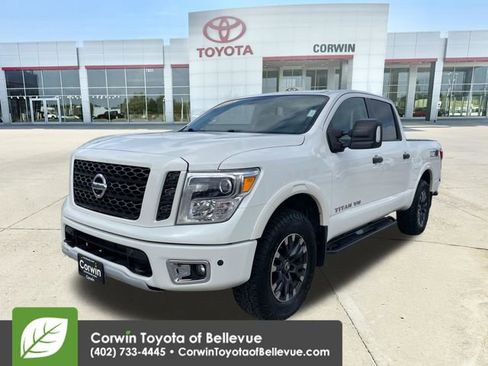 Used 2018 Nissan Titan PRO-4X w/ Pro-4x Convenience Package AWD/4WD image 7