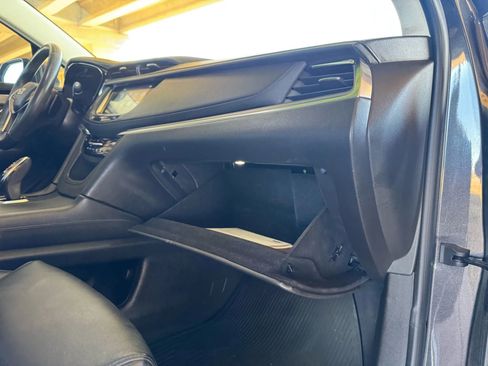 Used 2017 Cadillac XT5 Luxury image 28