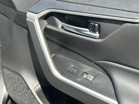 Used 2025 Toyota RAV4 XLE w/ Convenience Package AWD/4WD image 27