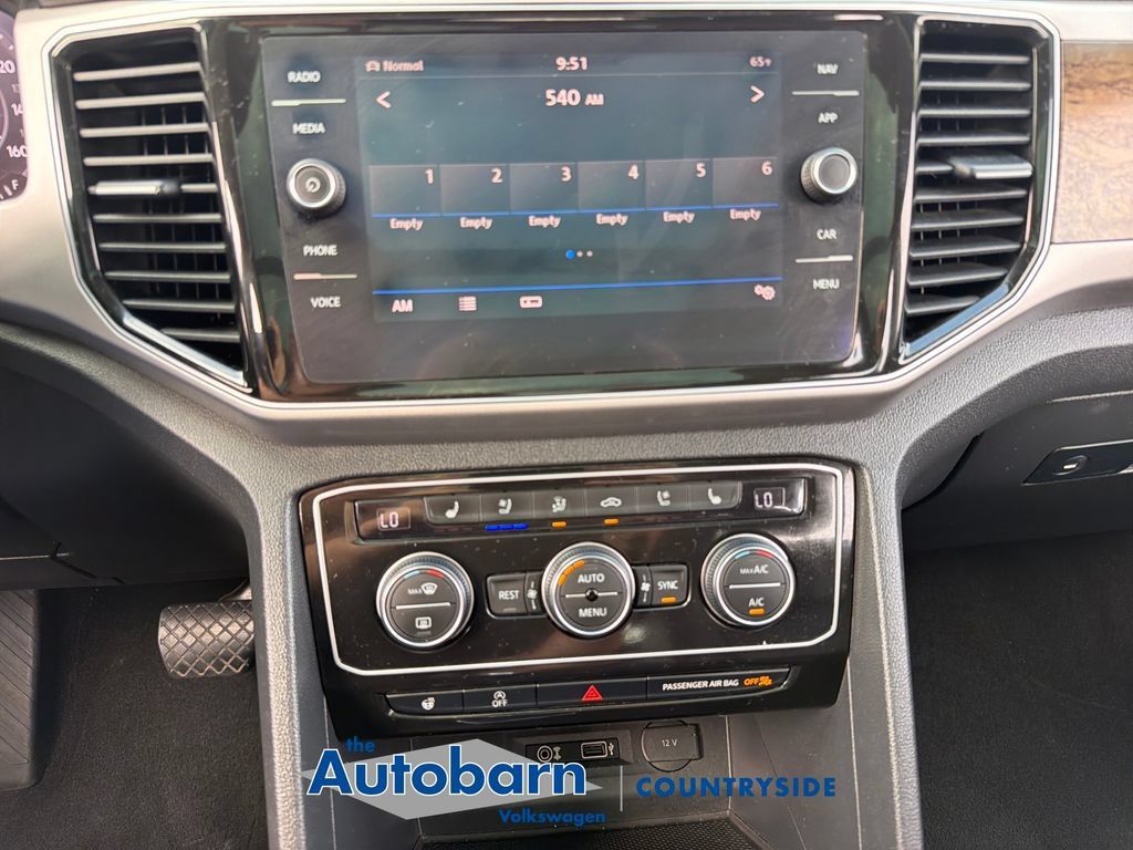 Used 2019 Volkswagen Atlas SEL Premium AWD/4WD image 16