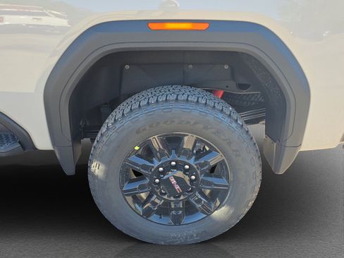 New 2026 GMC Sierra 2500 AT4 AWD/4WD image 5