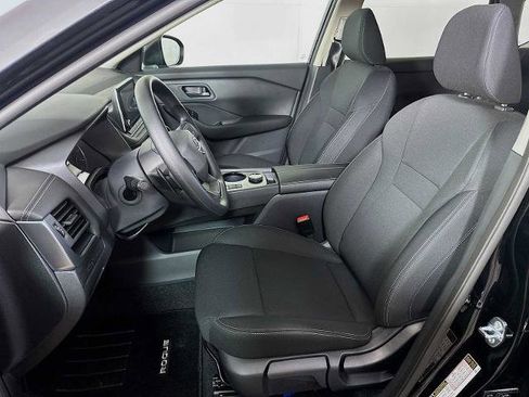 Certified 2025 Nissan Rogue S image 19