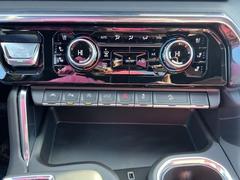 New 2026 GMC Sierra 1500 Denali Ultimate image 11