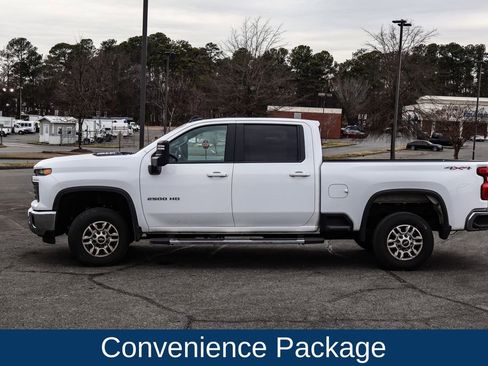 Used 2025 Chevrolet Silverado 2500 LT w/ Convenience Package image 4