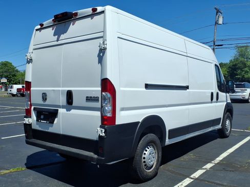 Used 2025 RAM ProMaster 2500 w/ Convenience Group FWD image 7
