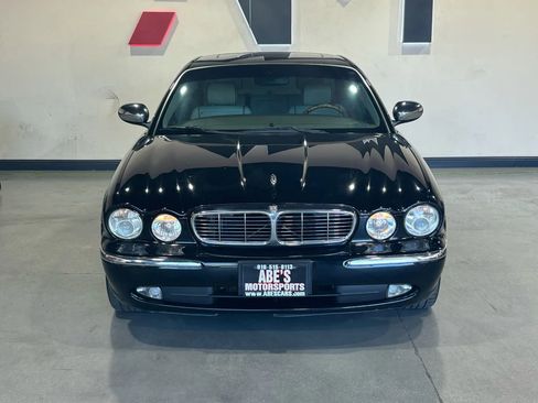 Used 2004 Jaguar XJ8 image 2