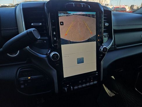 Used 2024 RAM 3500 Laramie image 29