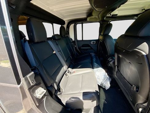 New 2026 Jeep Gladiator Mojave AWD/4WD image 30