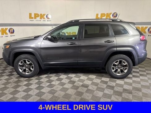 Used 2019 Jeep Cherokee Trailhawk w/ Comfort/Convenience Group AWD/4WD image 6