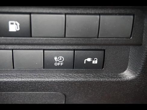 Used 2024 Mitsubishi Outlander ES image 23