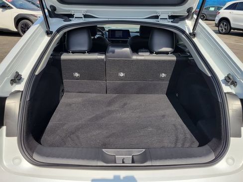 Used 2024 Toyota Prius XLE FWD image 24