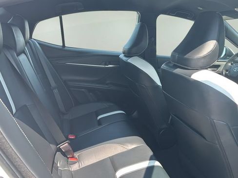Used 2025 Toyota Camry SE FWD image 15