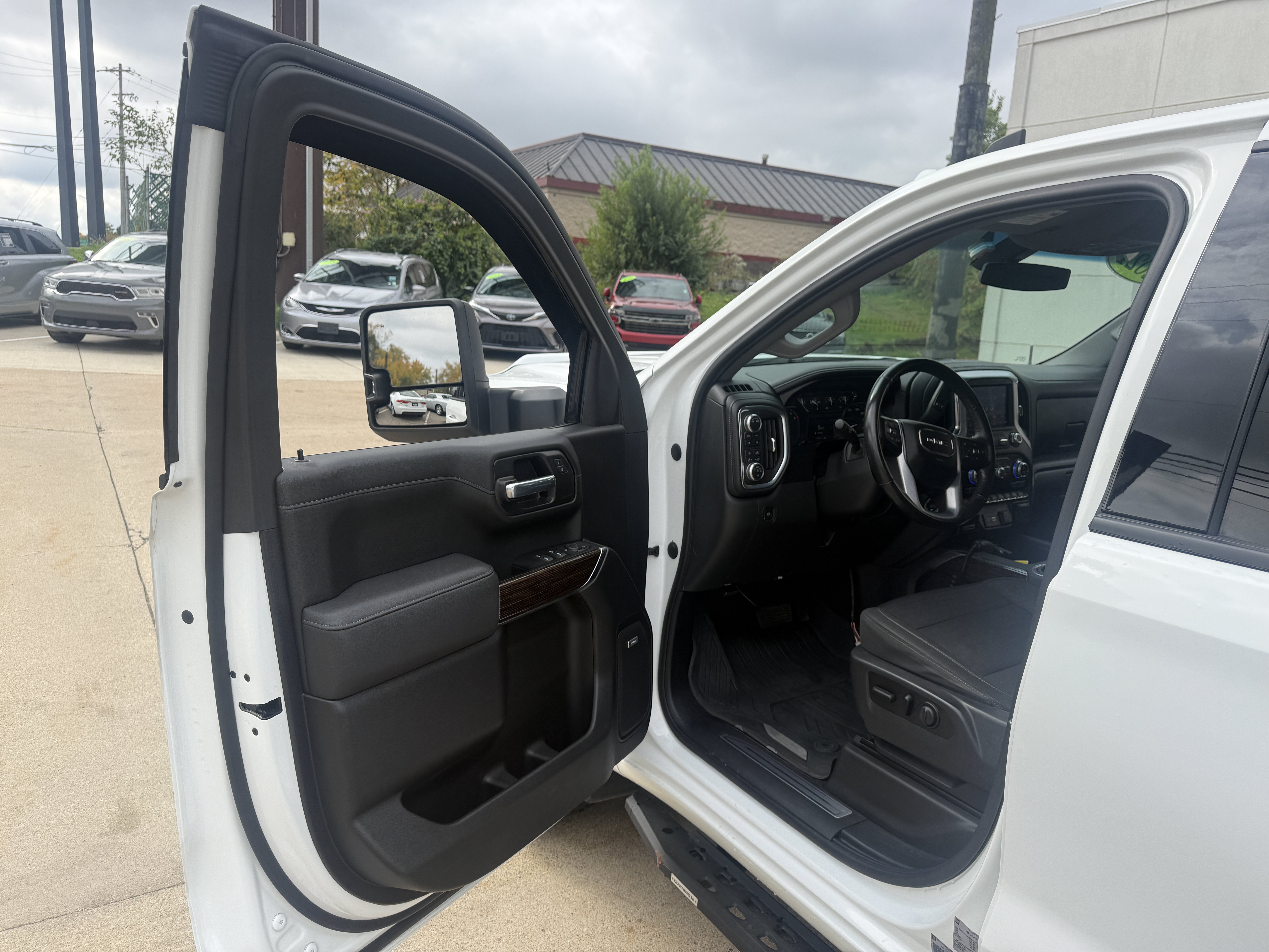 Used 2021 GMC Sierra 1500 Elevation w/ Preferred Package AWD/4WD image 11