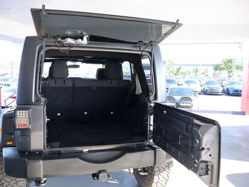 Used 2017 Jeep Wrangler Unlimited Sport w/ Quick Order Package 24S AWD/4WD image 30