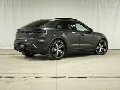 Used 2025 Porsche Macan Electric image 7