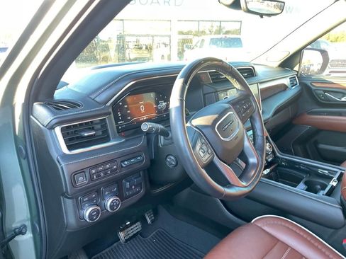 Used 2024 GMC Yukon Denali Ultimate image 32