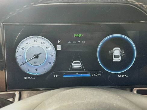 Used 2025 Hyundai Elantra Limited FWD image 24