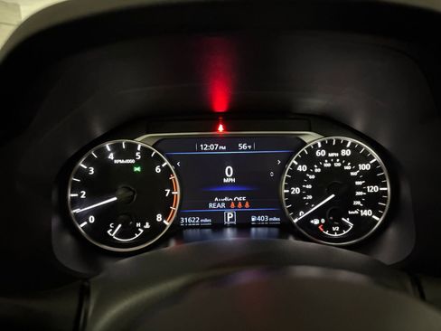 Used 2025 Nissan Altima 2.5 SV FWD image 40