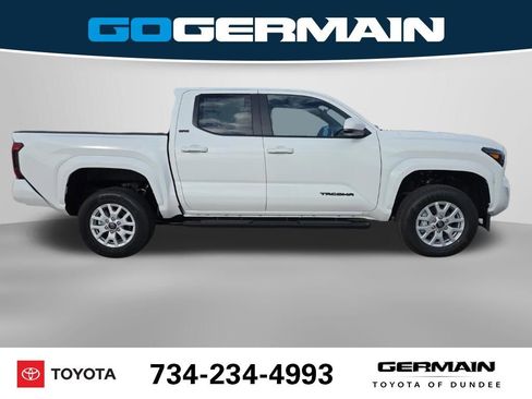 New 2026 Toyota Tacoma SR5 RWD image 17