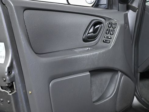Used 2006 Ford Escape XLS image 22