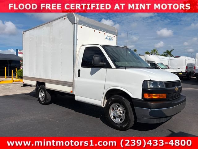Used 2022 Chevrolet Express 3500 w/ Power Convenience Package RWD image 6